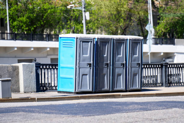 Best Porta potty rental near me  in Livingston, CA